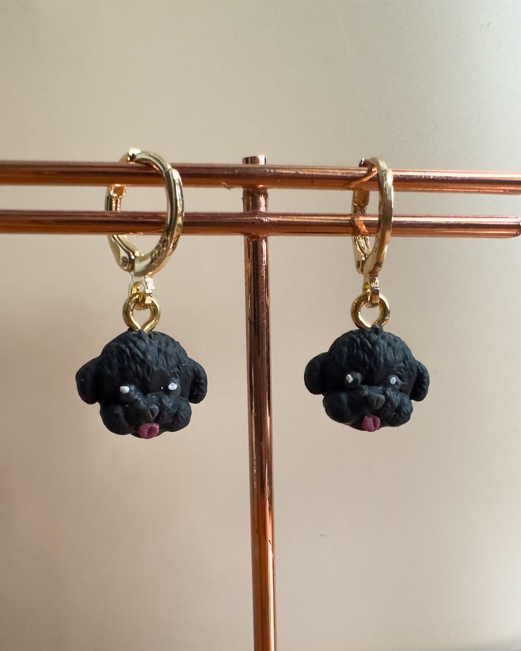 Doggo V2.0 - Black Dog Dangles
