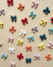 Ribbon Studs
