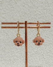 Doggo V2.0 - Orangey Brown Dog Dangle (Silver/Goldware)