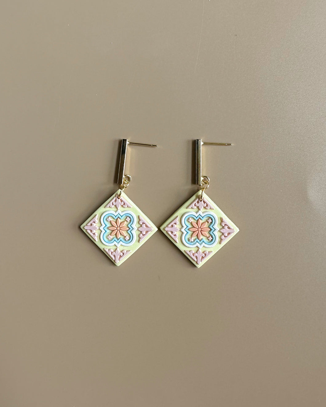 Peranakan tiles (remake) - #8 Dangle