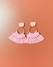 Macramé - #3 Sweet Pink dangle